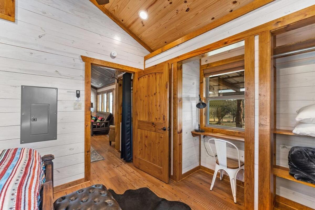 Rockin' R - Rustic Star Cabin Fredericksburg Buitenkant foto