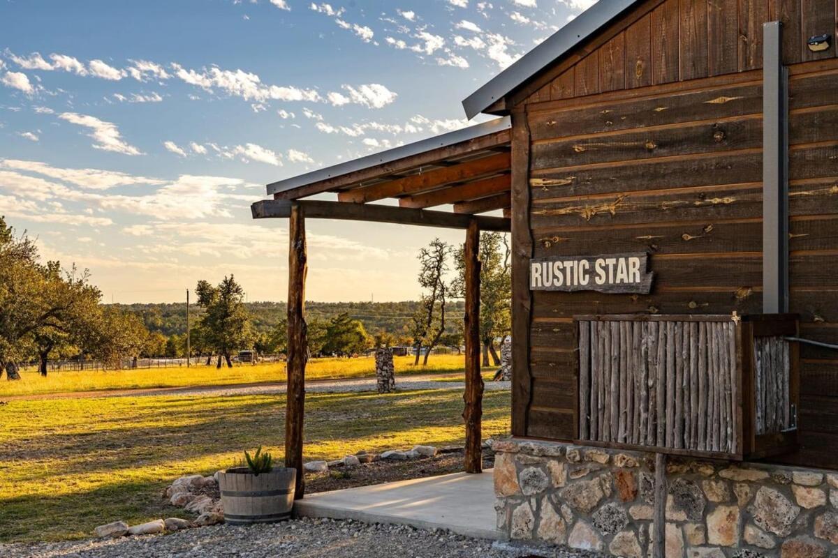 Rockin' R - Rustic Star Cabin Fredericksburg Buitenkant foto
