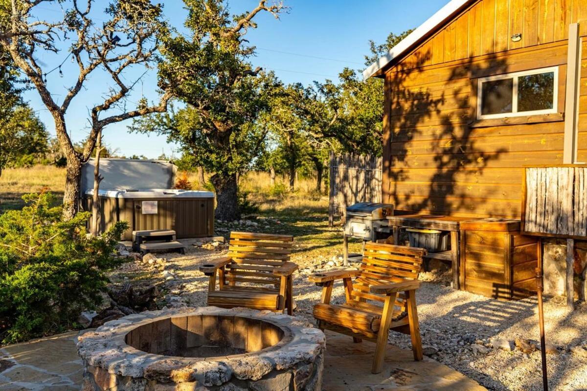 Rockin' R - Rustic Star Cabin Fredericksburg Buitenkant foto
